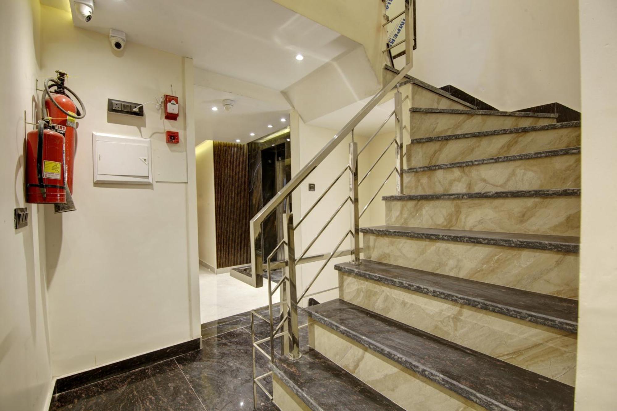 Bless Inn - Near Connaught Place New Delhi Exterior photo